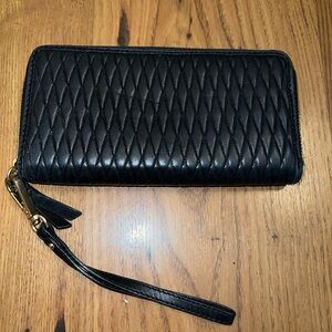 Issac Mizrahi, Black, Genuine Leather Quilted, Zip Around Clutch  Wallet